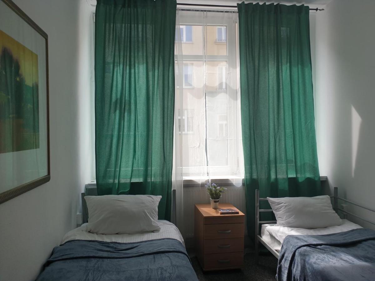 Unit Warsaw Room In Hostel Solec50 By Metro Station Centrum Kopernika Elektrownia Powisle Stadion Narodowy Dış mekan fotoğraf